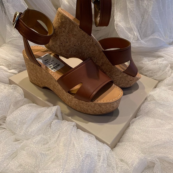 New Dolce Vita wedge cork heels. - Picture 3 of 4